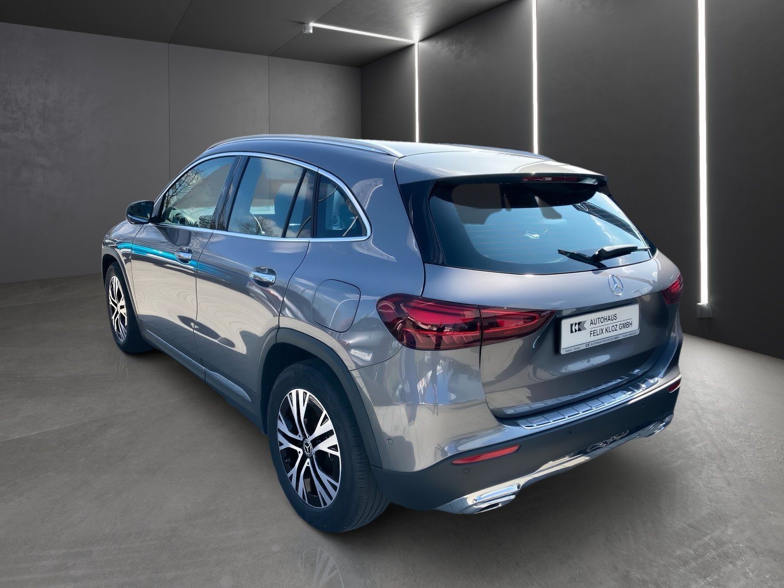 Fahrzeugabbildung Mercedes-Benz GLA 180 Progressive*AHK*Distro*Totwink*Multibeam