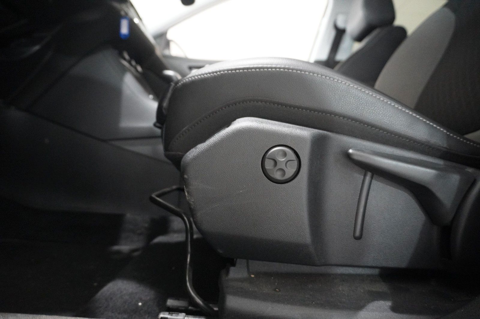 Fahrzeugabbildung Opel Grandland (X) 1.5D DESIGN  NAVI/LED/AHK/SHZ/ALU