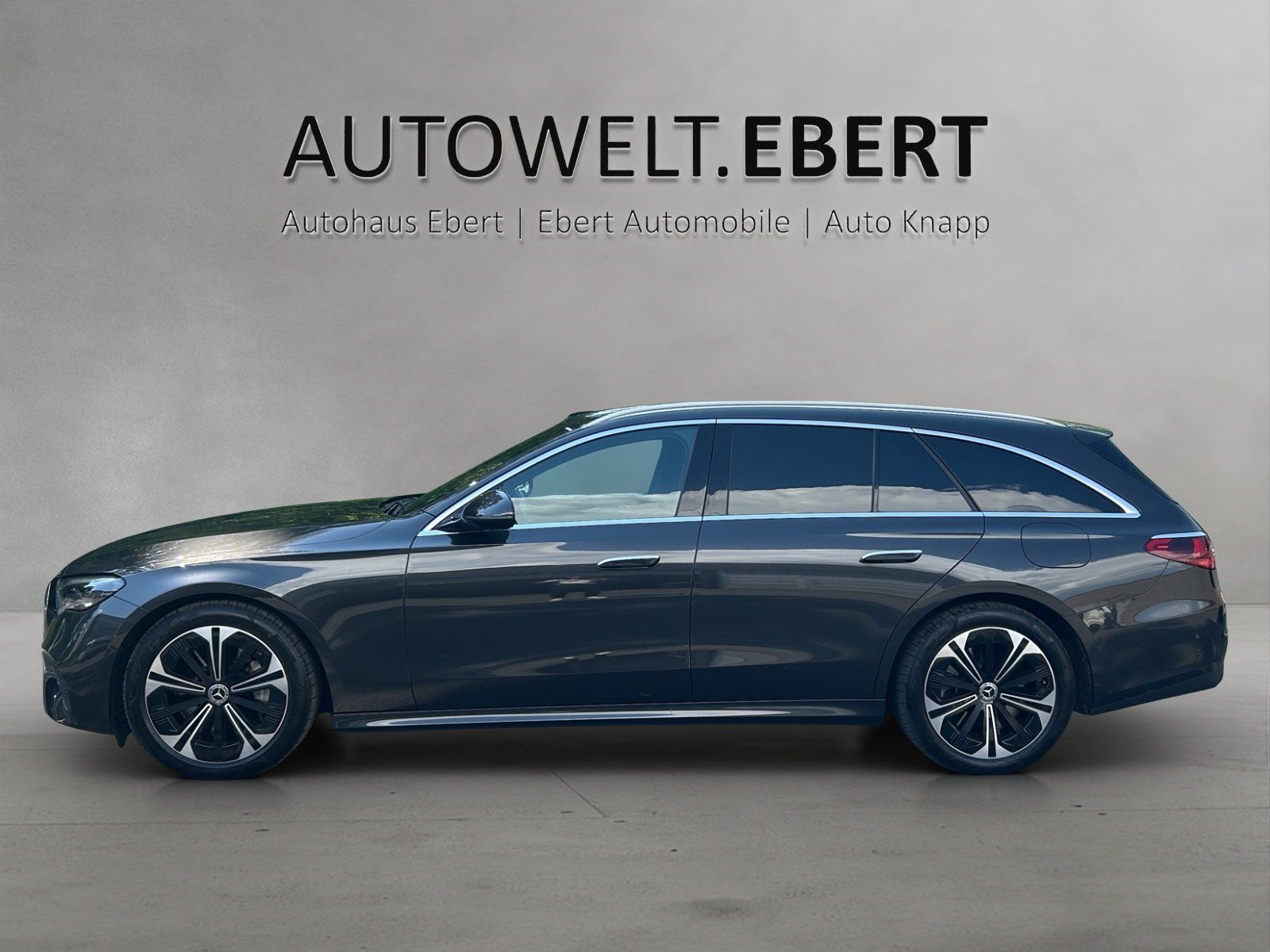 Fahrzeugabbildung Mercedes-Benz e T-Modell DISTRO AHK KEYLESS LRH LED AVANTG