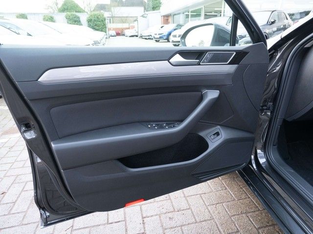 Passat Variant Business TSI DSG NAV Kamera Trave