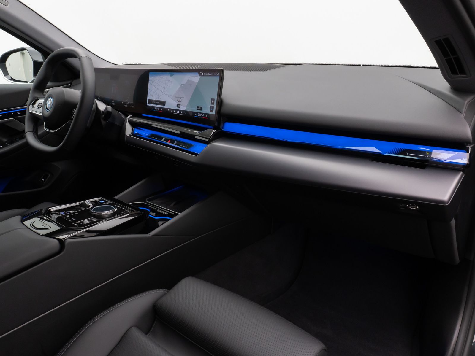 Fahrzeugabbildung BMW i5 eD40 360°HUD DAB B&W ACC 4xKlima Sport 19Zoll
