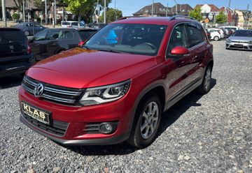Volkswagen Tiguan - 1