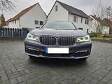 BMW 730d xDrive  MASSAGE/HUD/VOLL - BMW 730 in Braunschweig