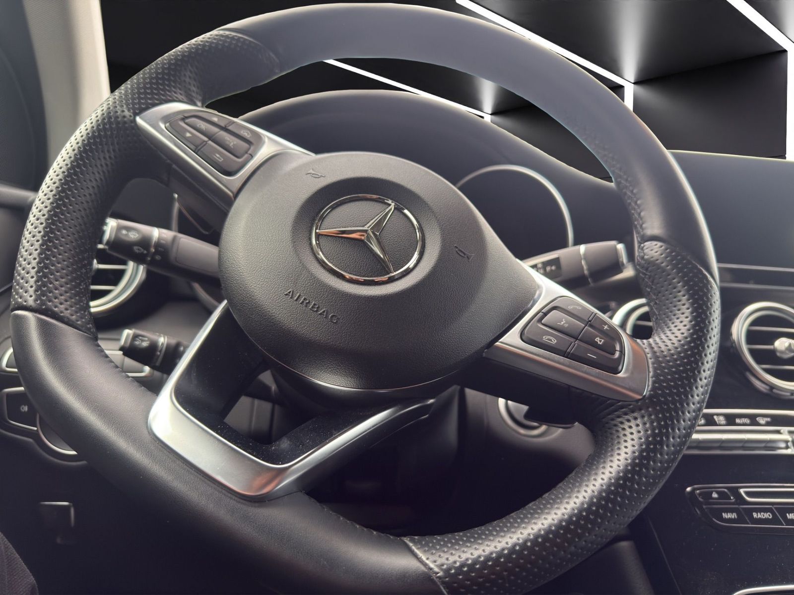 Mercedes-Benz GLC 300 4Matic AMG-Line 12 Monate foto 11