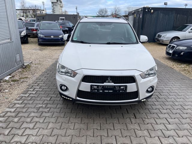 Mitsubishi Outlander Intense 4WD