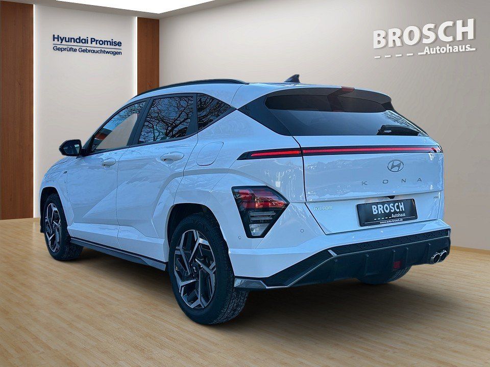 Fahrzeugabbildung Hyundai KONA 1.6T AT 4WD NLINE ULTIMATE-P GLASDACH BOSE+