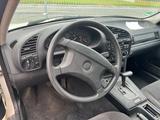 BMW 318i - 1993 - BMW 318 aus 1993: 318i