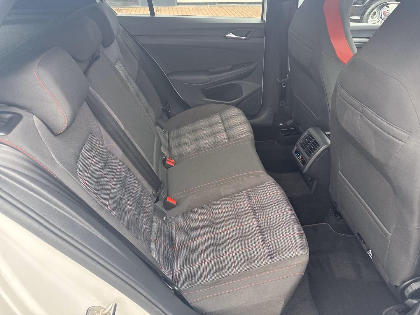 Volkswagen Golf VIII GTI 2,0 TSI DSG 19'' Estoril Kamera Le, миниатюра 11