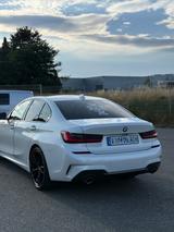 BMW 320i xDrive M Sport Shadow Automatic M Sport... - BMW 320 mit Benzin-Antrieb: Limousine, Xdrive 320i