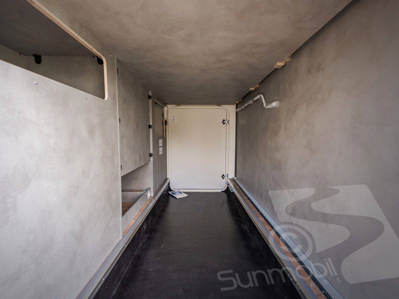 Fahrzeugabbildung Crosscamp EXPDN 7.0 E Peugeot Automatik
