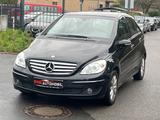 Mercedes-Benz B 150 /Automatik /Klima/Tempomat - Mercedes-Benz B 150 mit Panoramadach