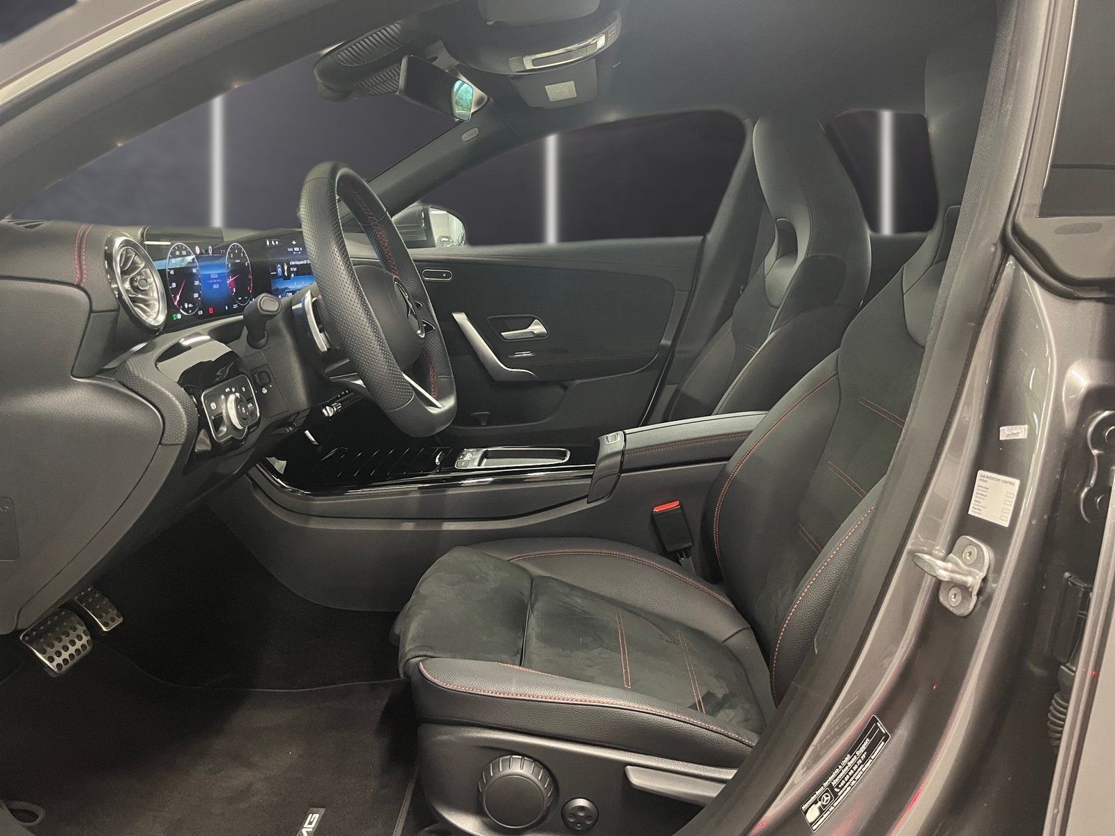 Fahrzeugabbildung Mercedes-Benz CLA 180 SB AMG Adv.*LED*Kamera*18"*CarPlay*Easy*