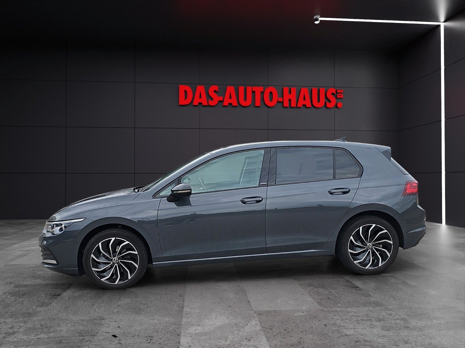 Volkswagen Golf VIII Lim. Active Top-Paket IQ.DRIVE PANO imagem 3