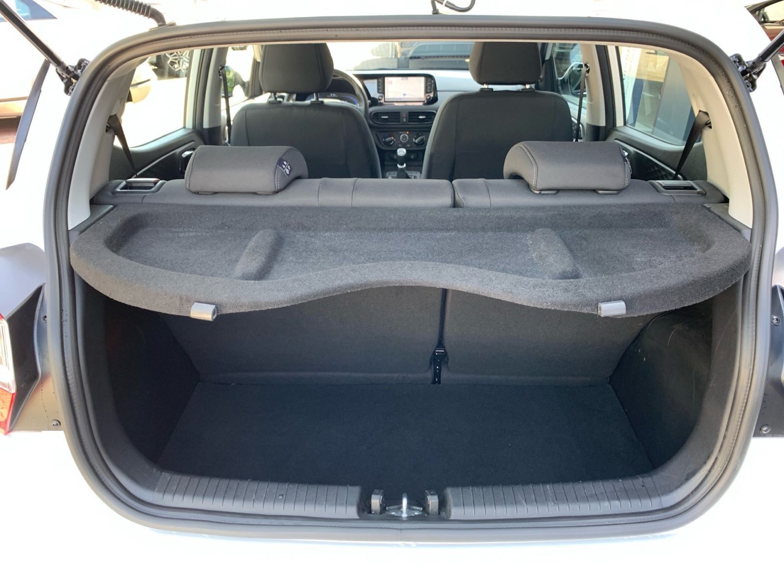 Fahrzeugabbildung Hyundai i10 1.0 Select Navi Kamera Allwetter
