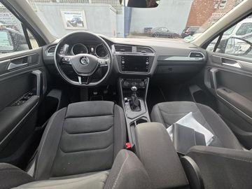 Volkswagen Tiguan - 8