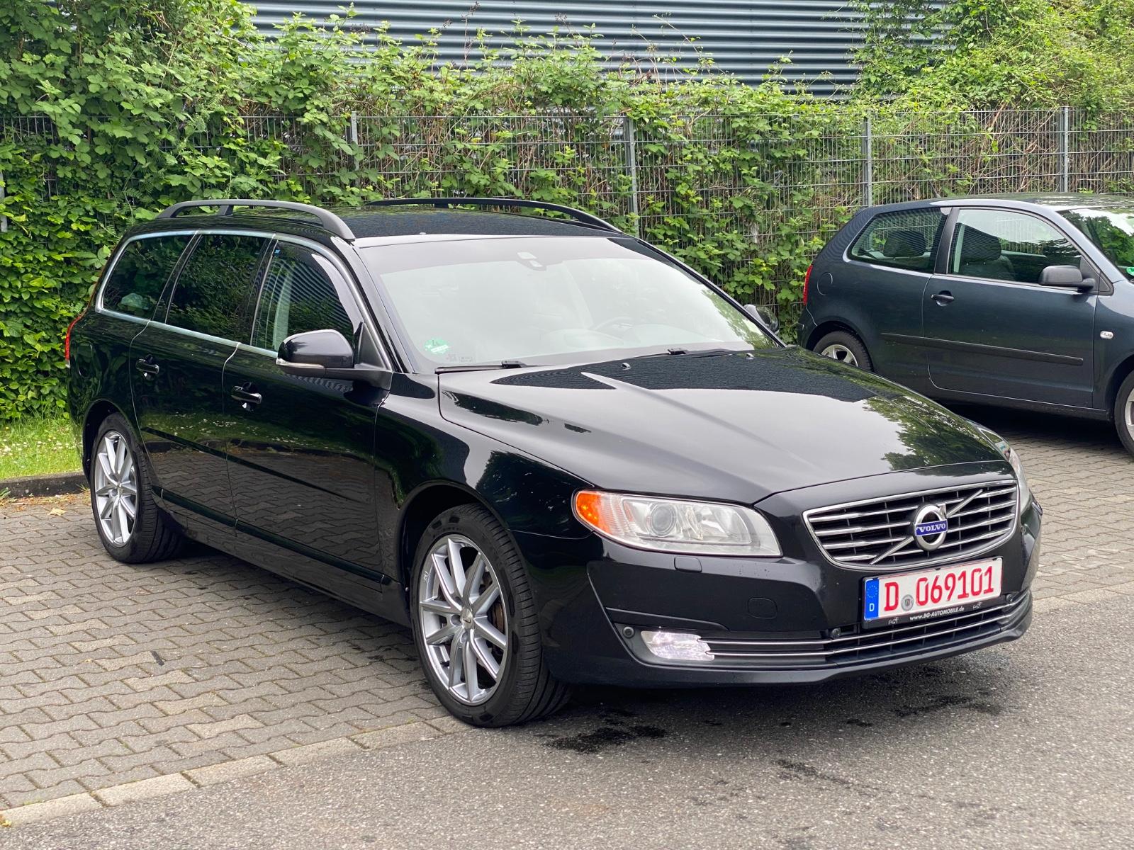 Volvo V70 Kombi Momentum Leder Navi Xenon AHK