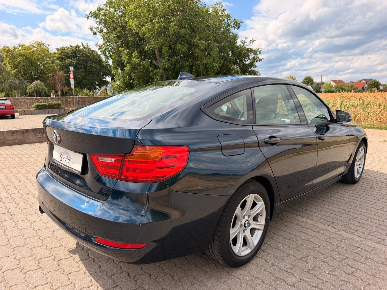 BMW 320 Gran Turismo 320 i xDrive Advantage