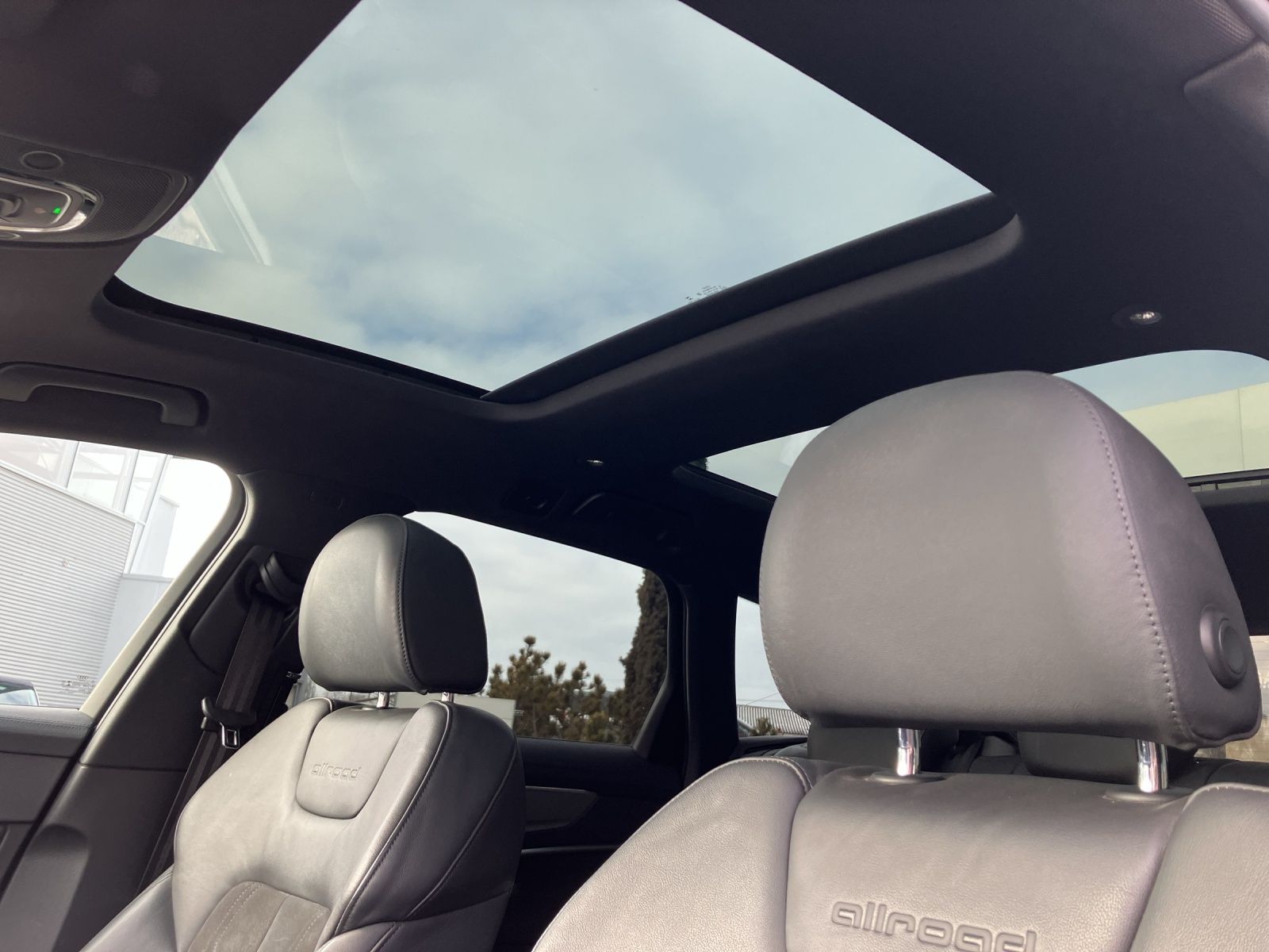 Fahrzeugabbildung Audi A6 Allroad 50 TDI Matrix Pano ACC B&O Navi DAB H