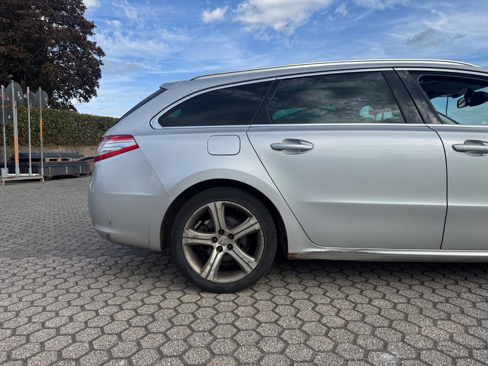 Peugeot 508 2011 — photo 8