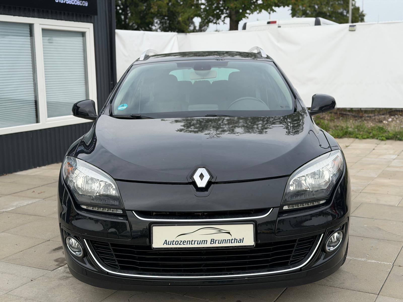 Renault Megane 2013 — rear view