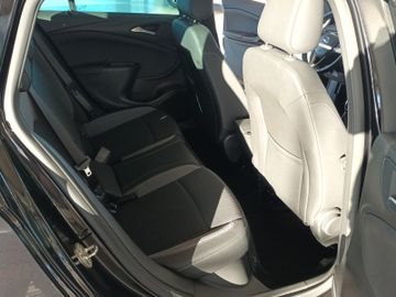 Fotografie 14 des Opel Astra ST Elegance Navi Scheckheft