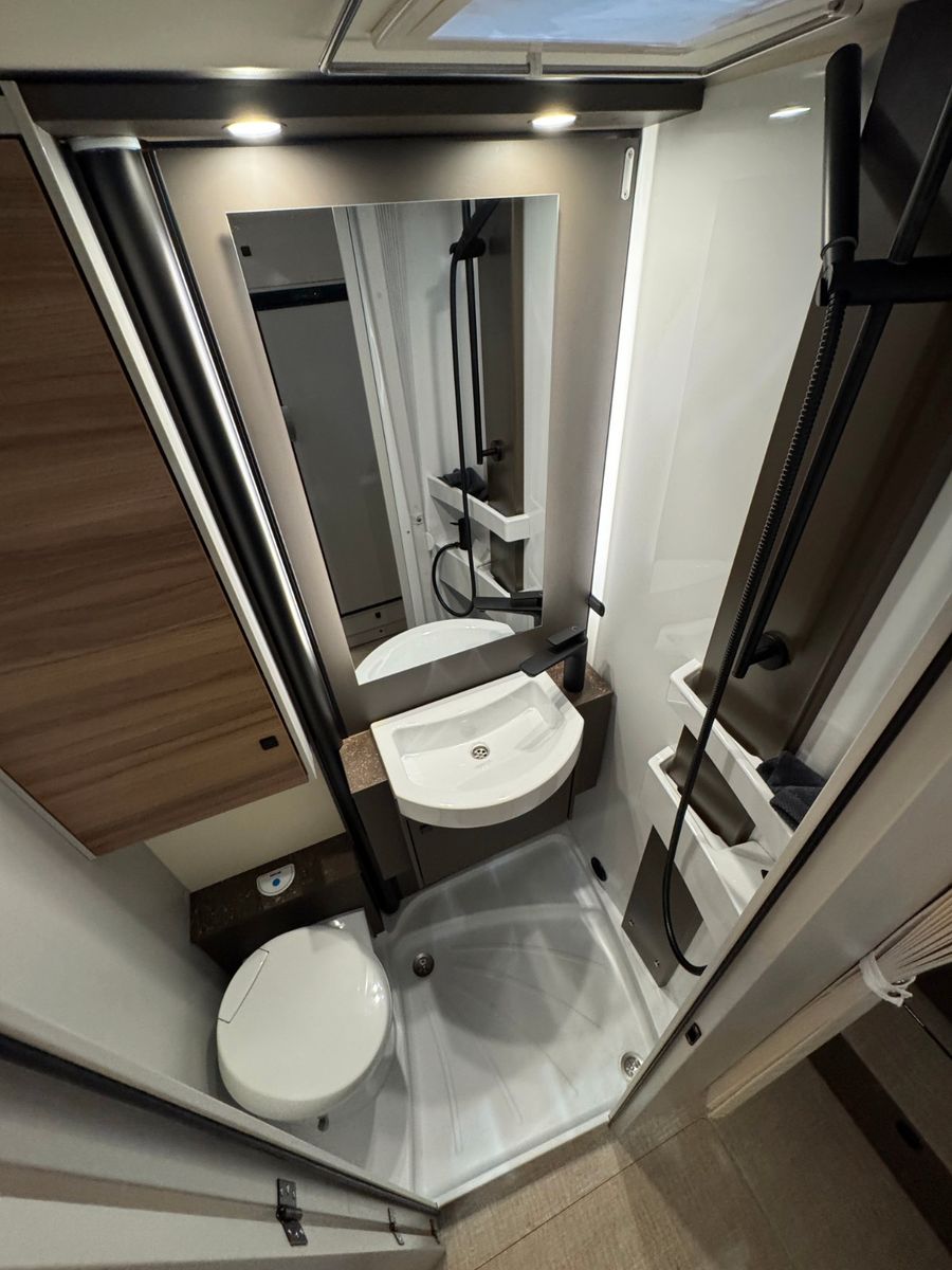 Fahrzeugabbildung Bürstner B66 TD 690-SONDERMODELL-AUTOMATIK!