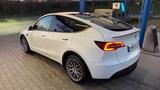 Tesla Model Y Performance Dual Motor AWD, 8-fach - Tesla Model Y: Von Privat