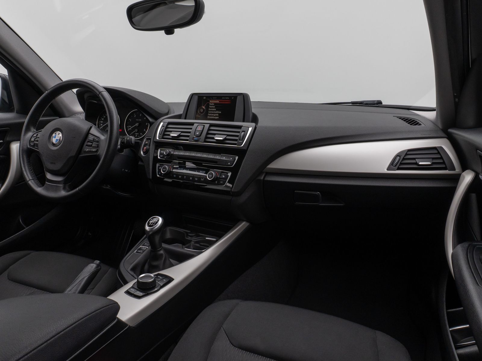 Fahrzeugabbildung BMW 118d Advantage PDChint Sitzhzg Geschwindigkeits