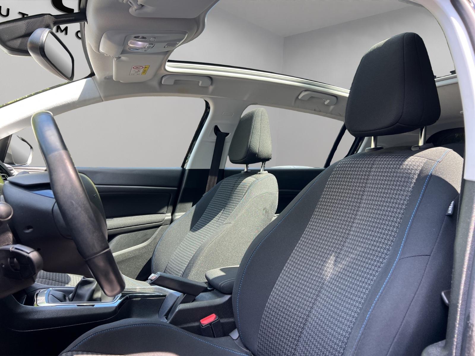 Peugeot 308 Style | Pano | Klimaauto. | PDC | 1. Hand