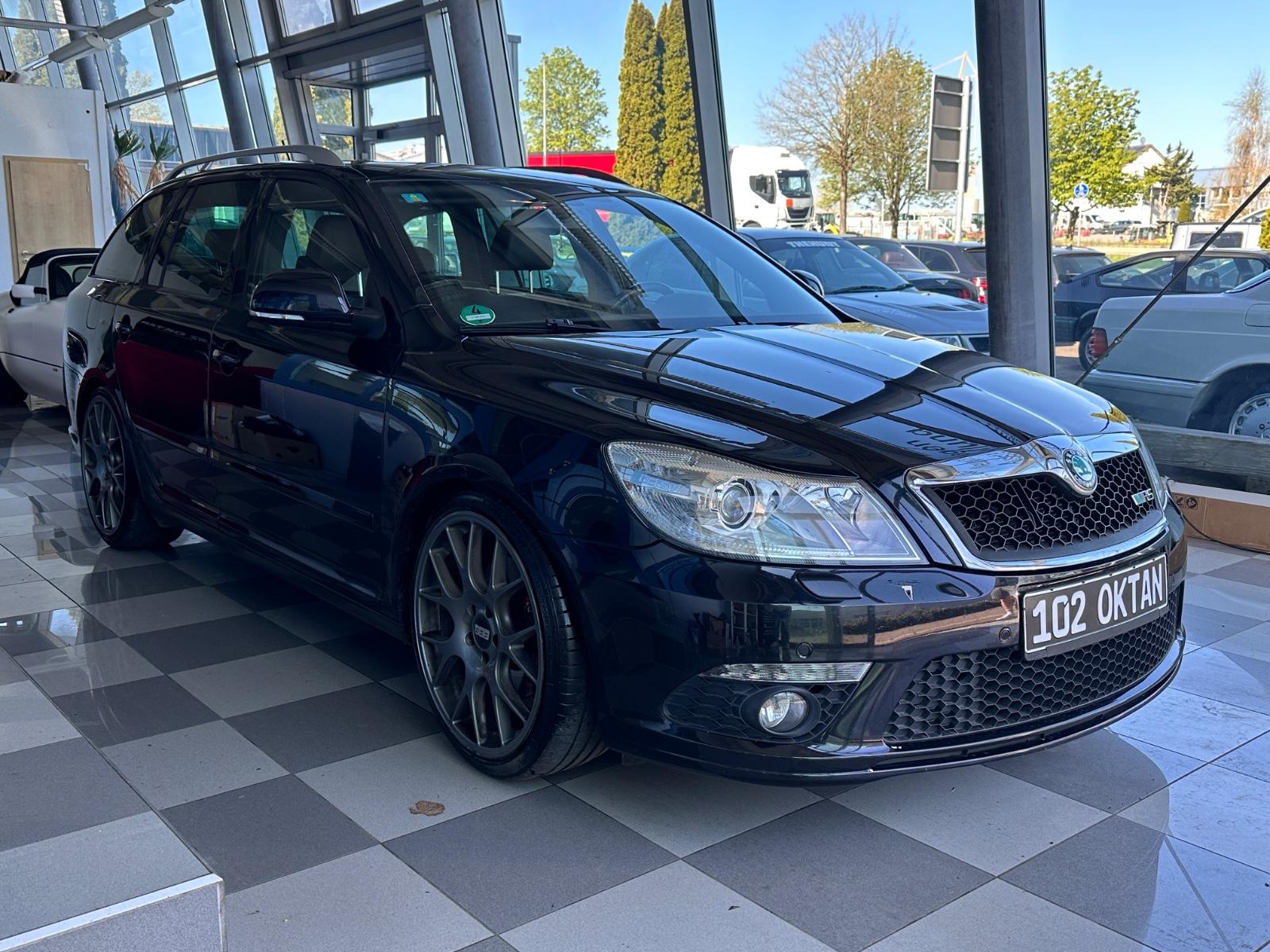 Skoda Octavia Combi RS*ABT*XENON*NAVI*BBS*PDC