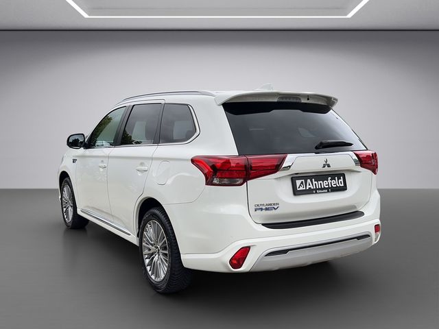 Outlander 2.4 PHEV Plug-in Hybrid Basis Spirit 4