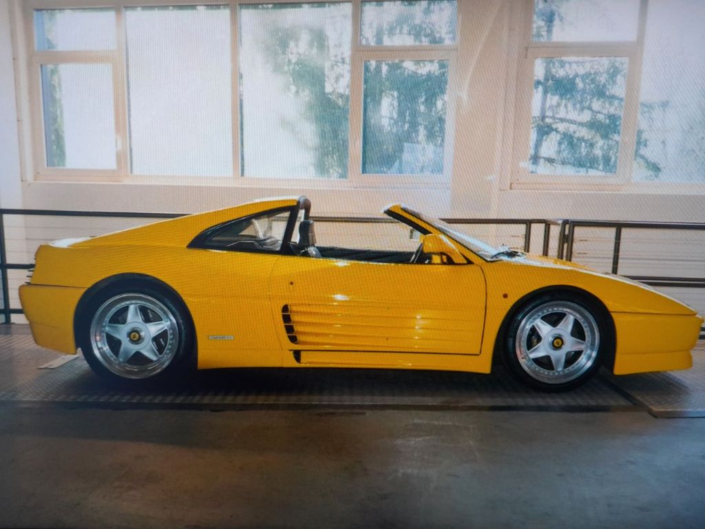 Ferrari 348
