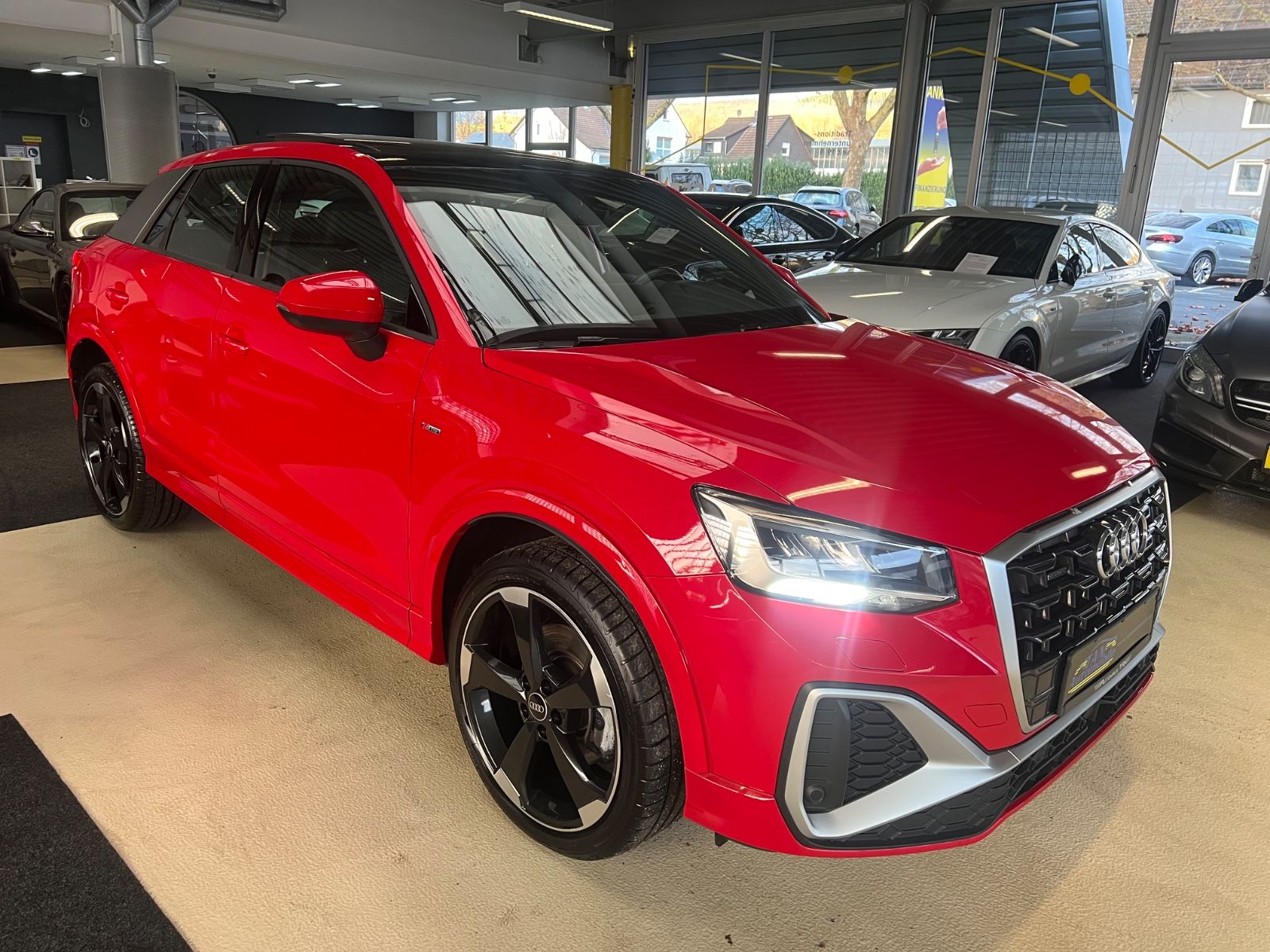 Fahrzeugabbildung Audi Q2 35 TDI quattro S line *PANORAMADACH*