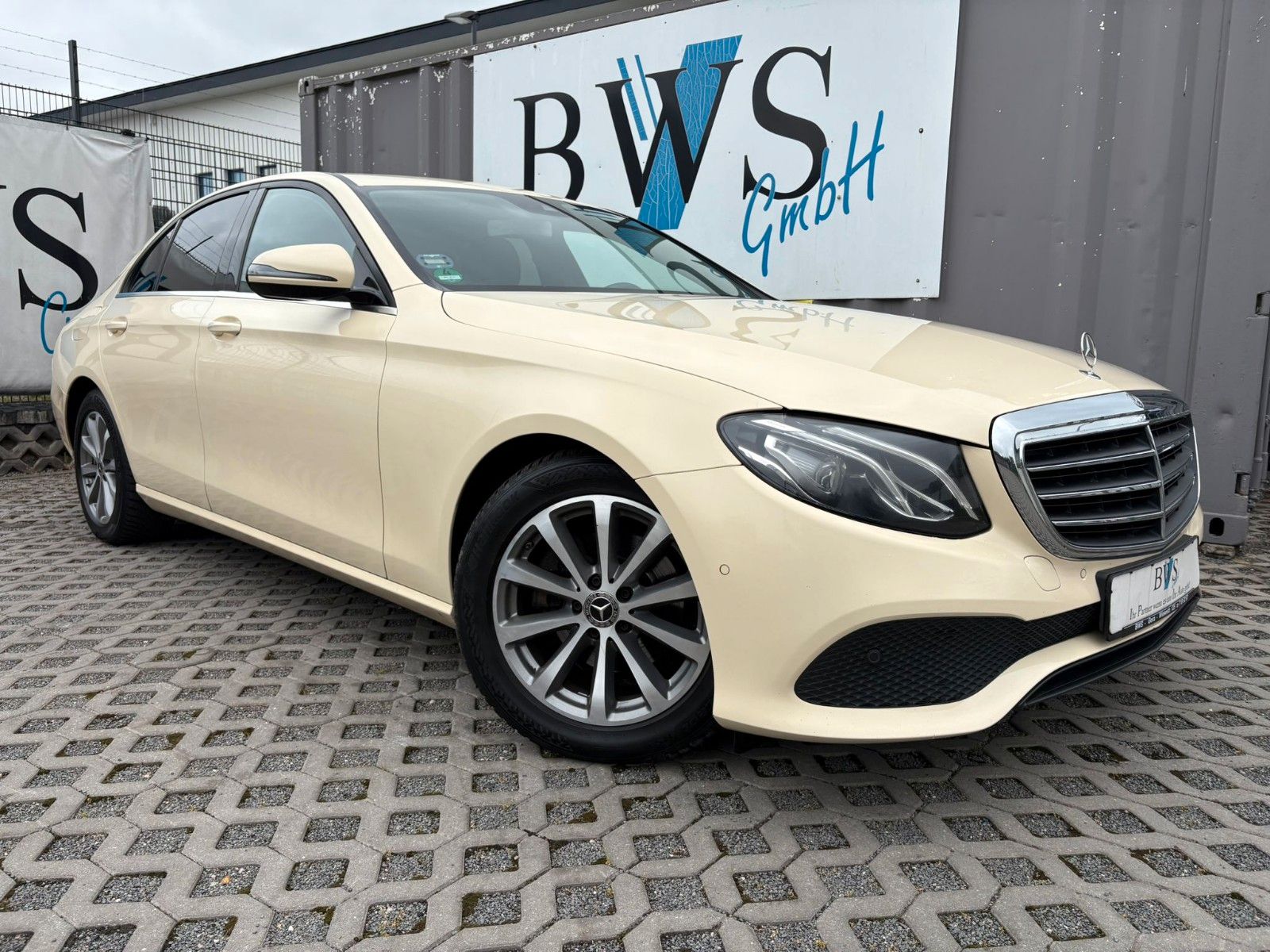Mercedes-Benz E 200 d "Das Taxi" /Spur+Totw./LED/AHK/Kamera