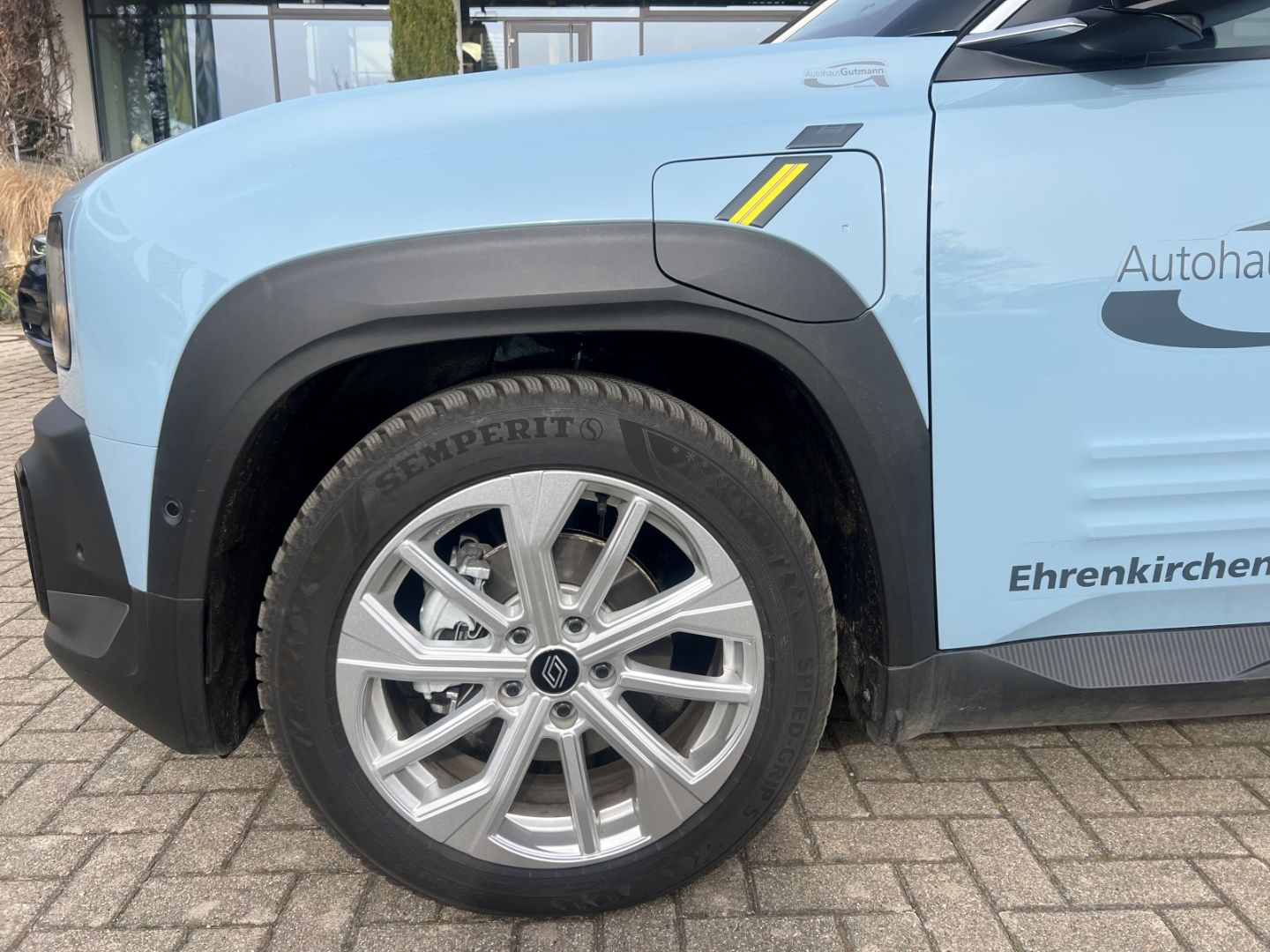 Fahrzeugabbildung Renault 4 Electric 150 Comfort Range Iconic 400 km Reich