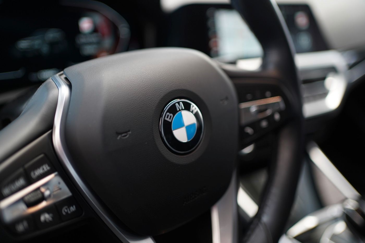 Fahrzeugabbildung BMW 320dA xDrive Sport Line +Live Cockpit+Laserlicht