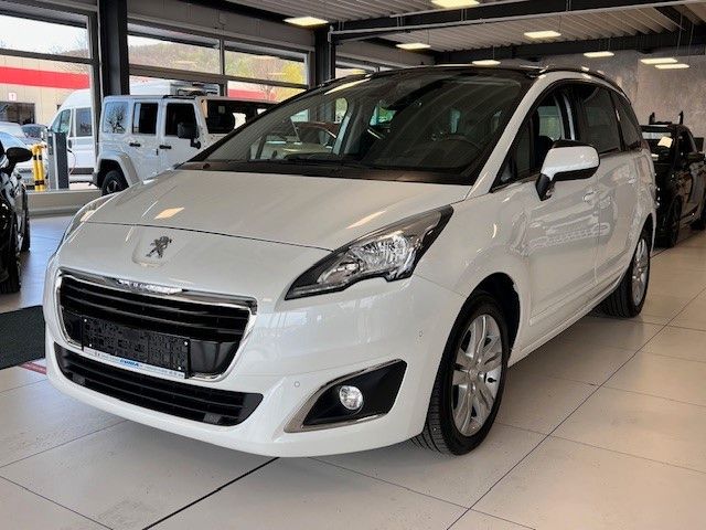 Peugeot 5008 Allure / BlueHdi2.0/ 7 Sitz / Zahnrieme NEU