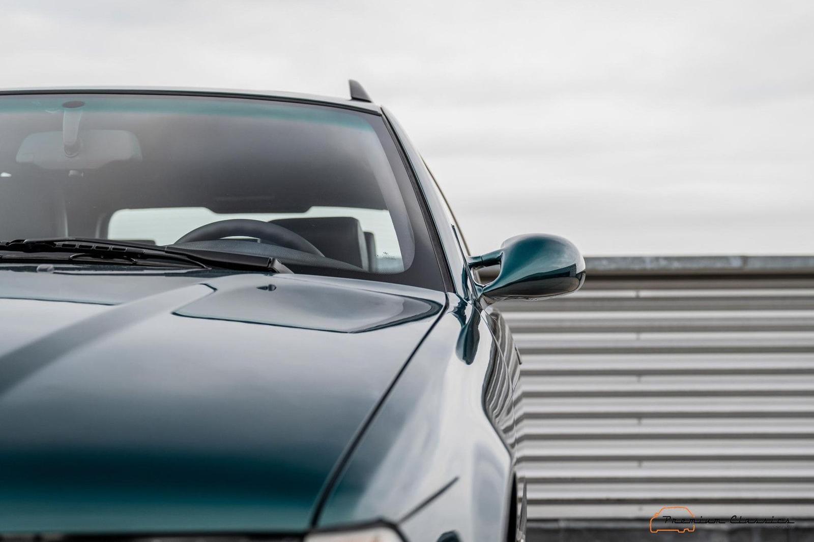 BMW M3 E36 Touring 286ch - Projet unique - Toit ouvrant - Entièrement restauré