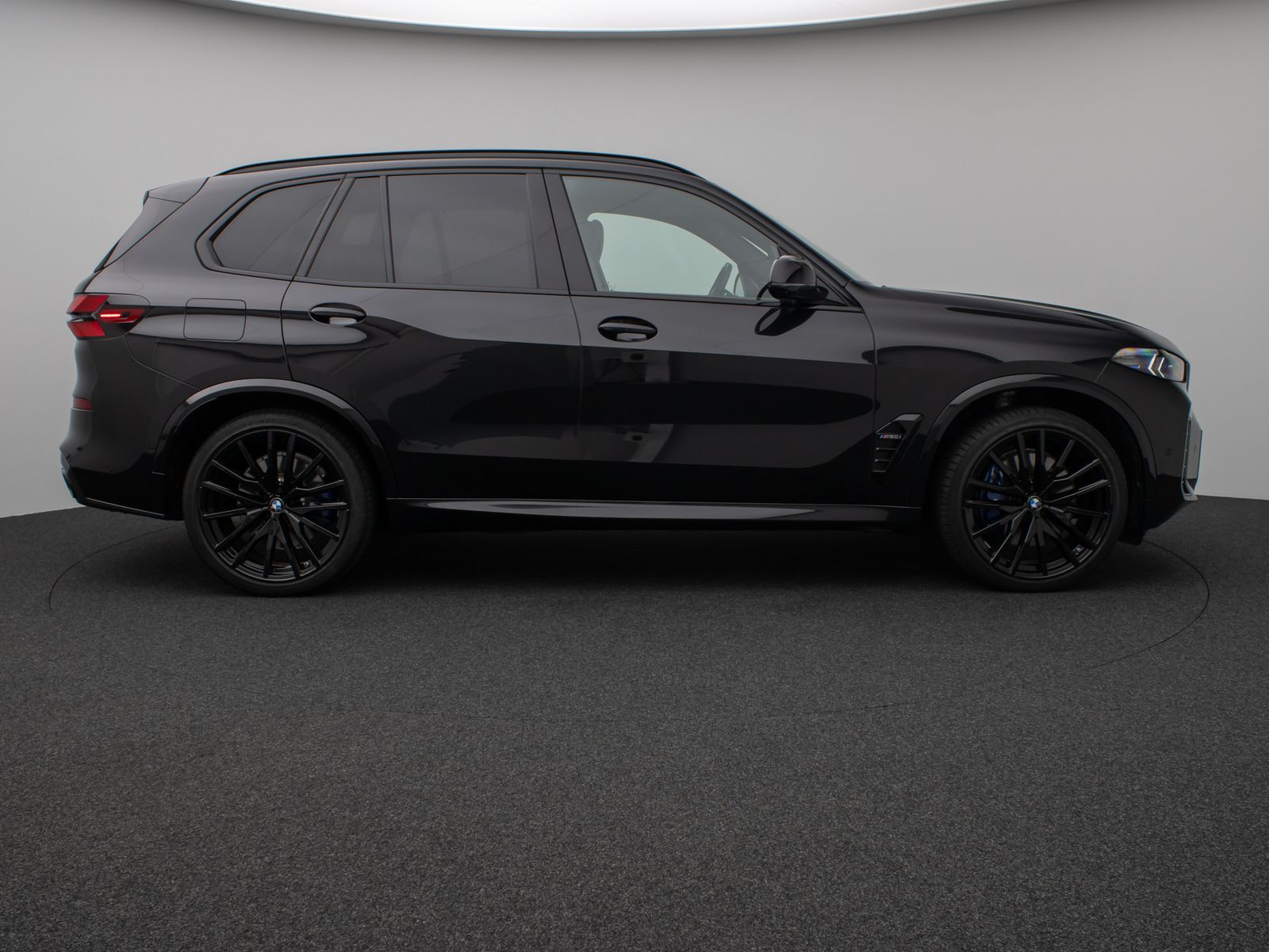 Fahrzeugabbildung BMW X5 M60i Panorama 360° B&W SoftCL Massage 22Zoll