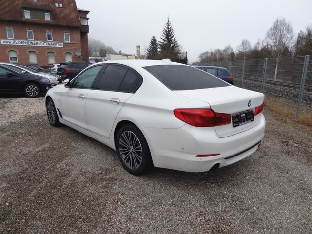 Fahrzeugabbildung BMW 520 d Sport Line/LED/Navi/Kamera/Leder/LED/