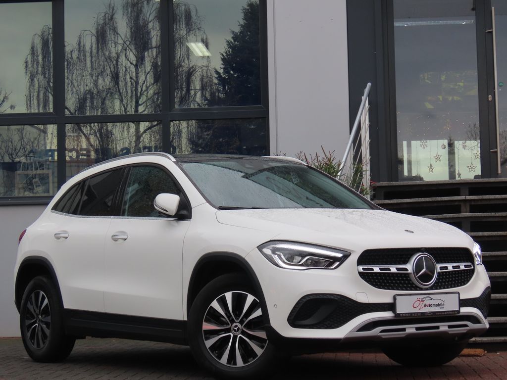 Image of Mercedes-Benz GLA 220
