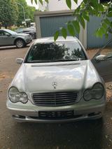 Mercedes-Benz C 180 Kompressor CLASSIC  - Mercedes-Benz C 180 aus 2003: Kompressor