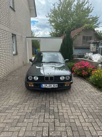 BMW E30 325i