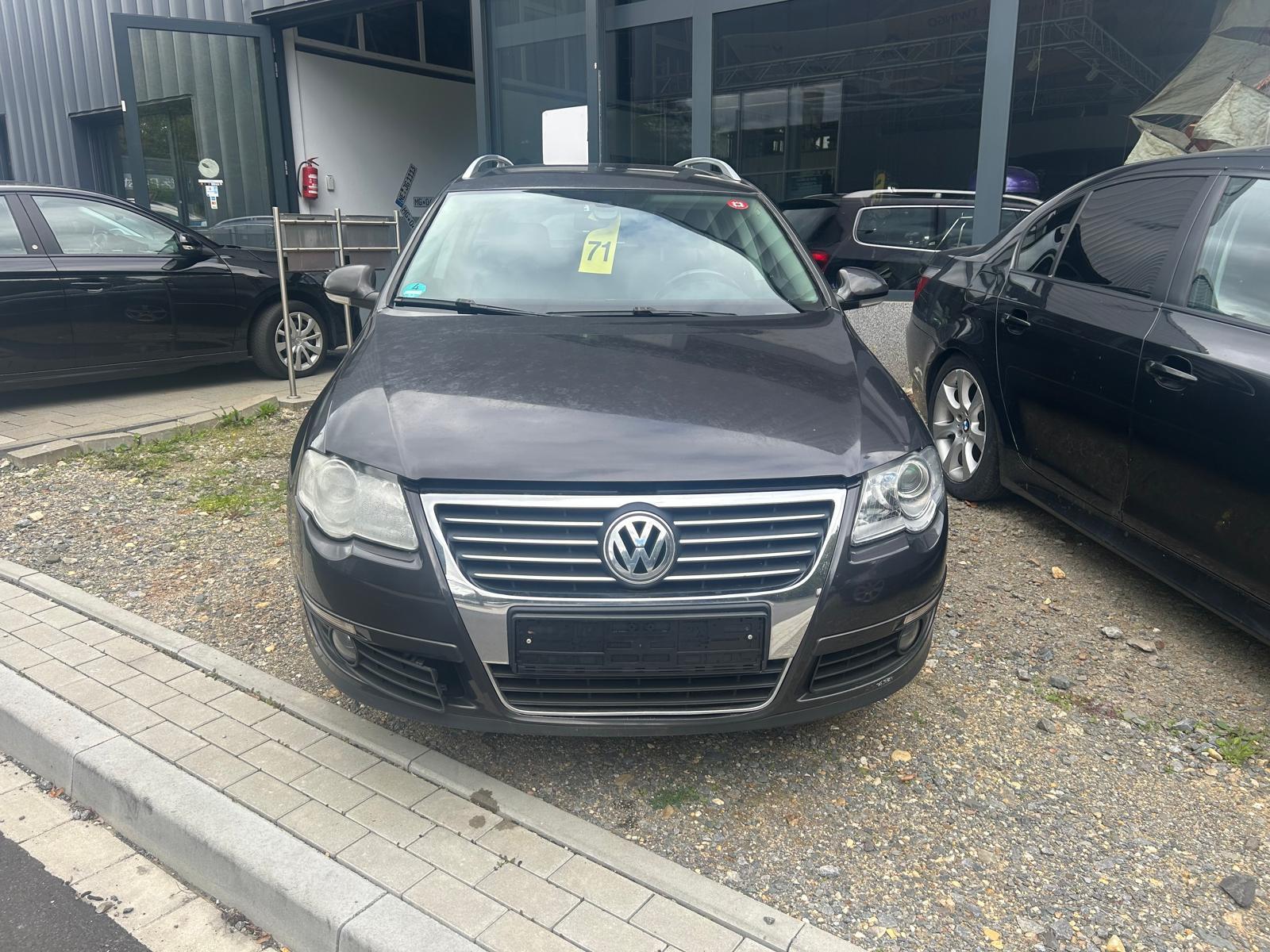 Volkswagen Passat 2005 — вигляд ззаду