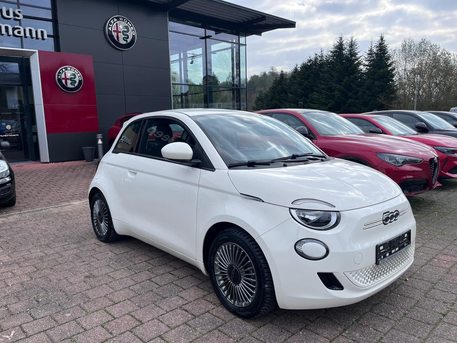 Fahrzeugabbildung Fiat 500e