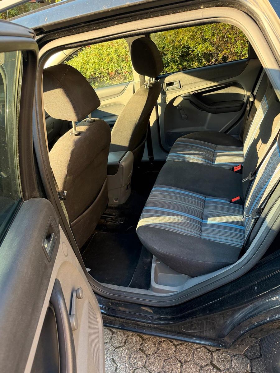 Ford Focus 2008 — photo 13