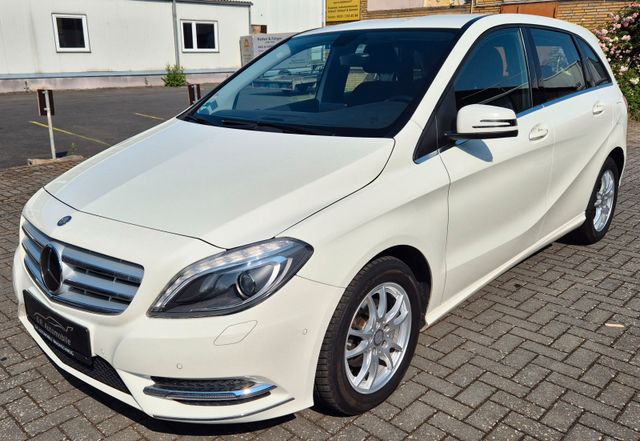 Mercedes-Benz B 180 Klima Navi PDC SHZ MFL Bi Xenon