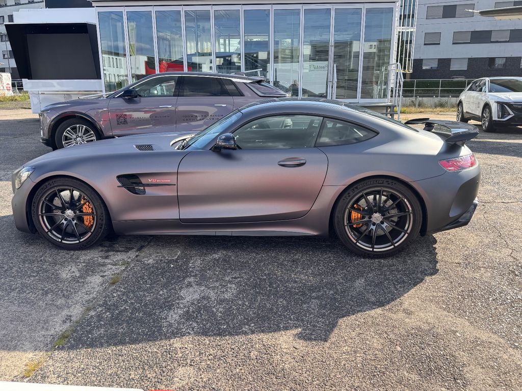 Mercedes-Benz AMG GT R