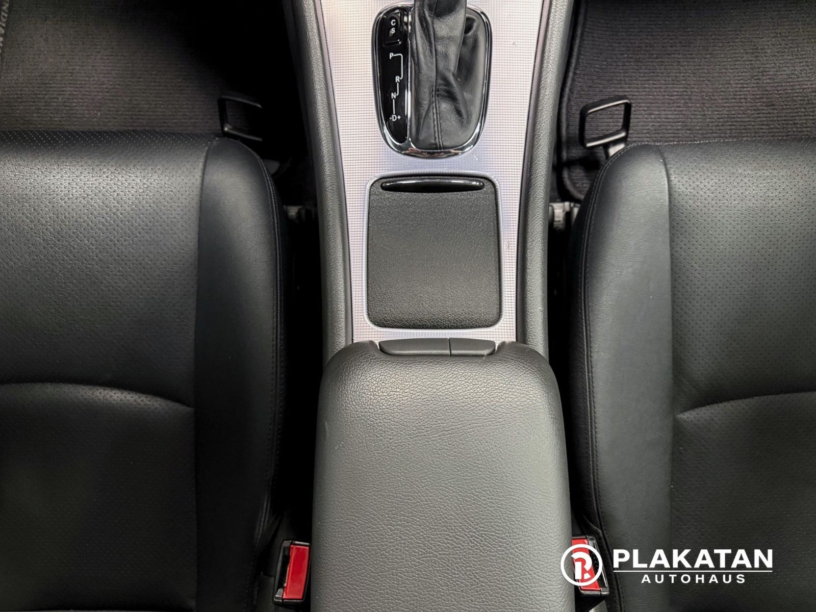 Fahrzeugabbildung Mercedes-Benz C 230 Bi-Xenon Leder Tempomat 2Hand