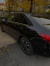 Mercedes-Benz A180 Limousine | 2023 |Top gepflegt| Night Paket - Mercedes-Benz A 180 Gebrauchtwagen in Kassel